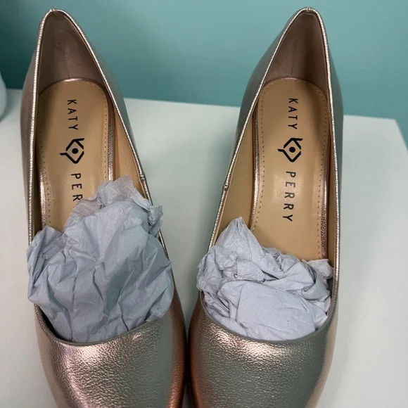 Katy Perry the a.w middie-smooth metallic pump in rose gold size 7M - Picture 2 of 5